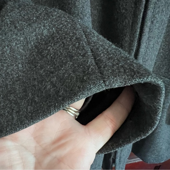 EUC Pendleton Women’s Hooded Wool Coat size 12 in Gray - Picture 8 of 12